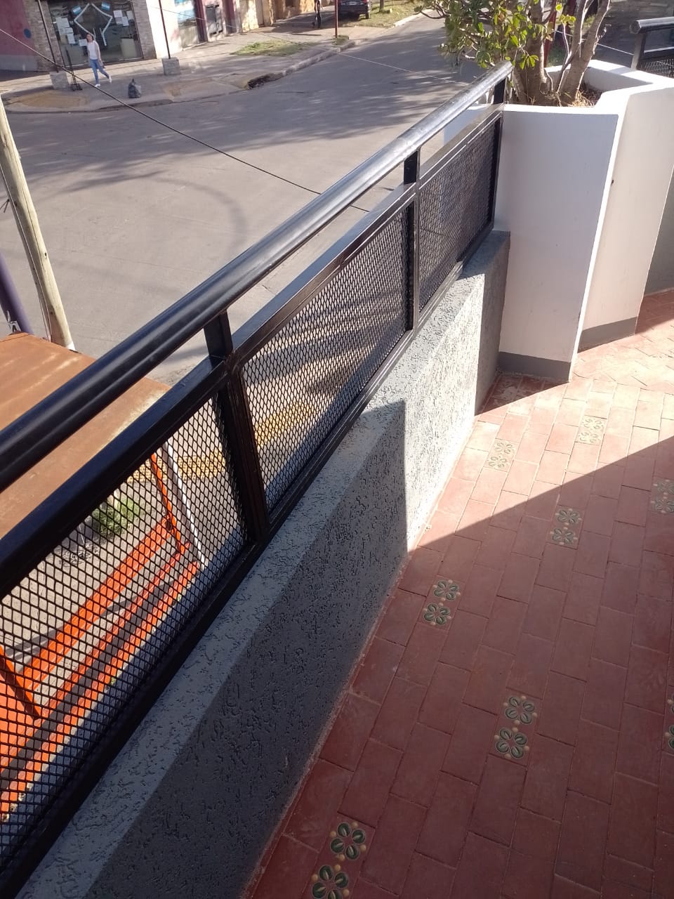 Luxel Fabricacion de Tinglados, Galpones y Trabajos de Herreria en Zona Sur