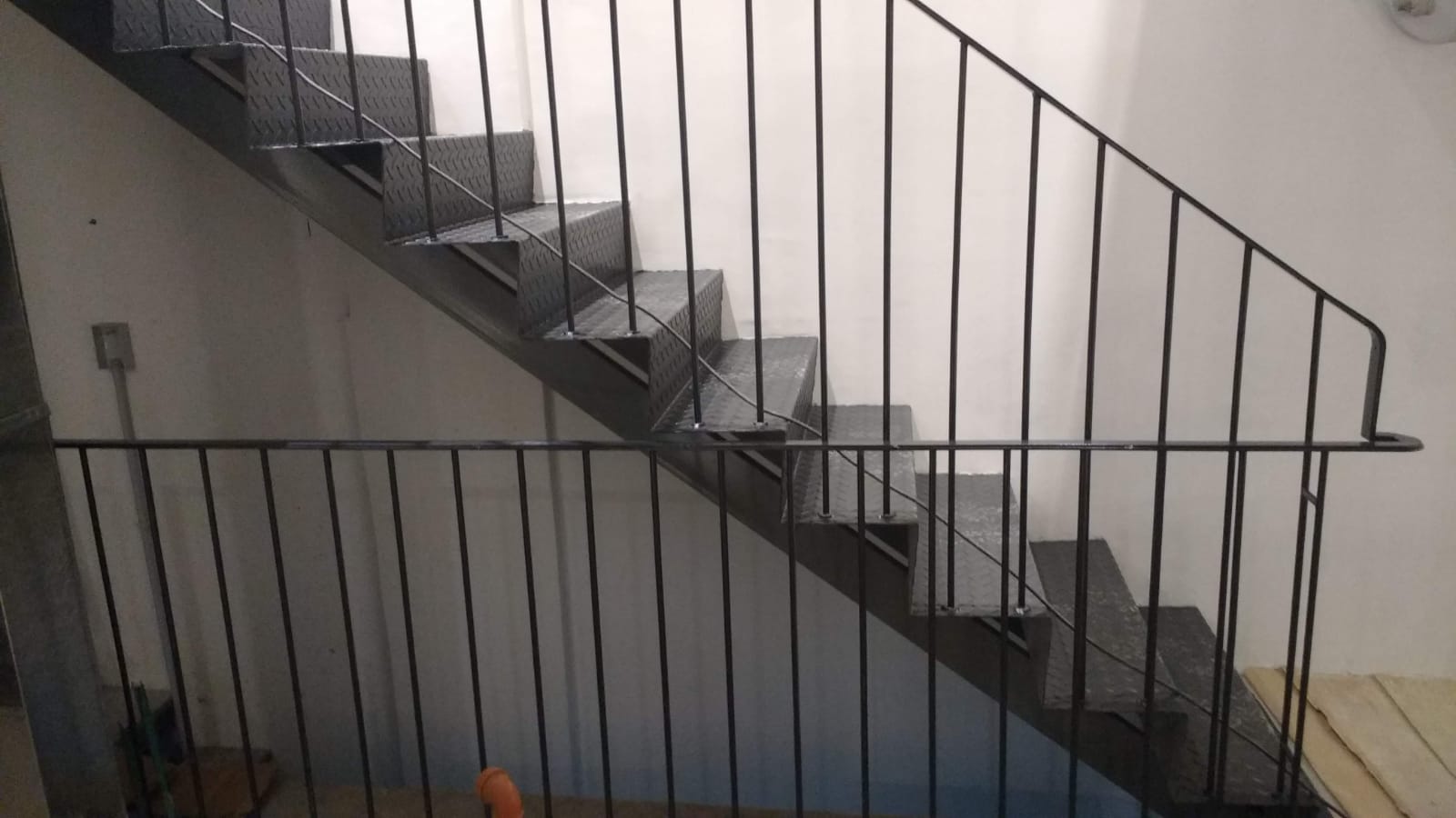 Luxel Fabricacion de Tinglados, Galpones y Trabajos de Herreria en Zona Sur